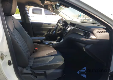 2020 Toyota Camry Se z USA, uszkodzony, nr VIN 4T1M11AKXLU860145